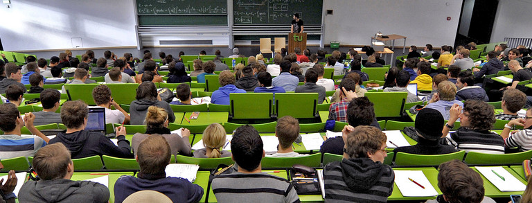 lecture hall with a lot of students